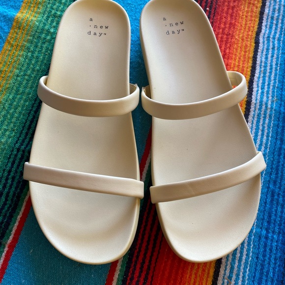 Slides - Picture 3 of 5